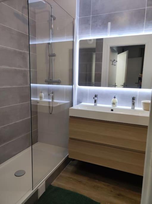 Proche De Paris T3 Tout Confort Courcouronnes Εξωτερικό φωτογραφία